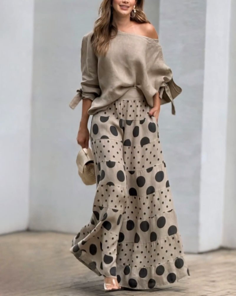 Conjunto casual de top de ombros descobertos e calças estampadas Samantha