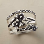 Anel vintage boêmio com motivo floral refinado