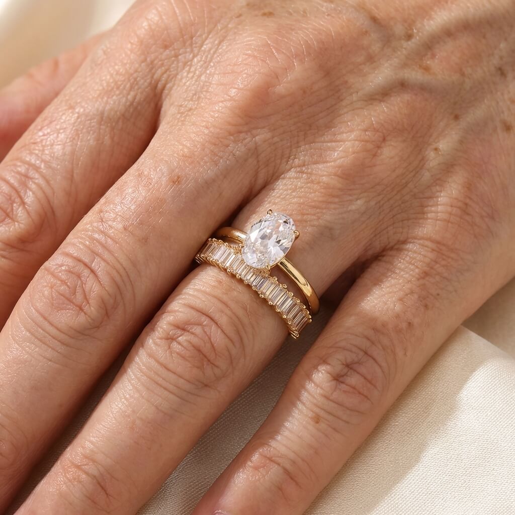 Juego elegante de anillos vintage apilables con circonitas brillantes