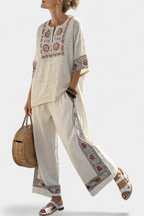 Tameric | Blusa sofisticada bordada de acabado natural y pantalón amplio