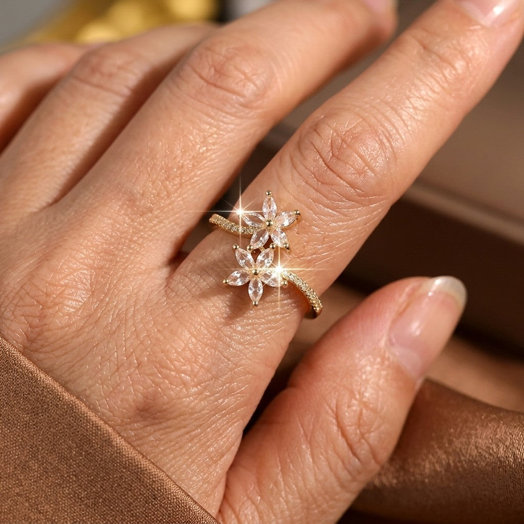 Anillo de flores de zirconia