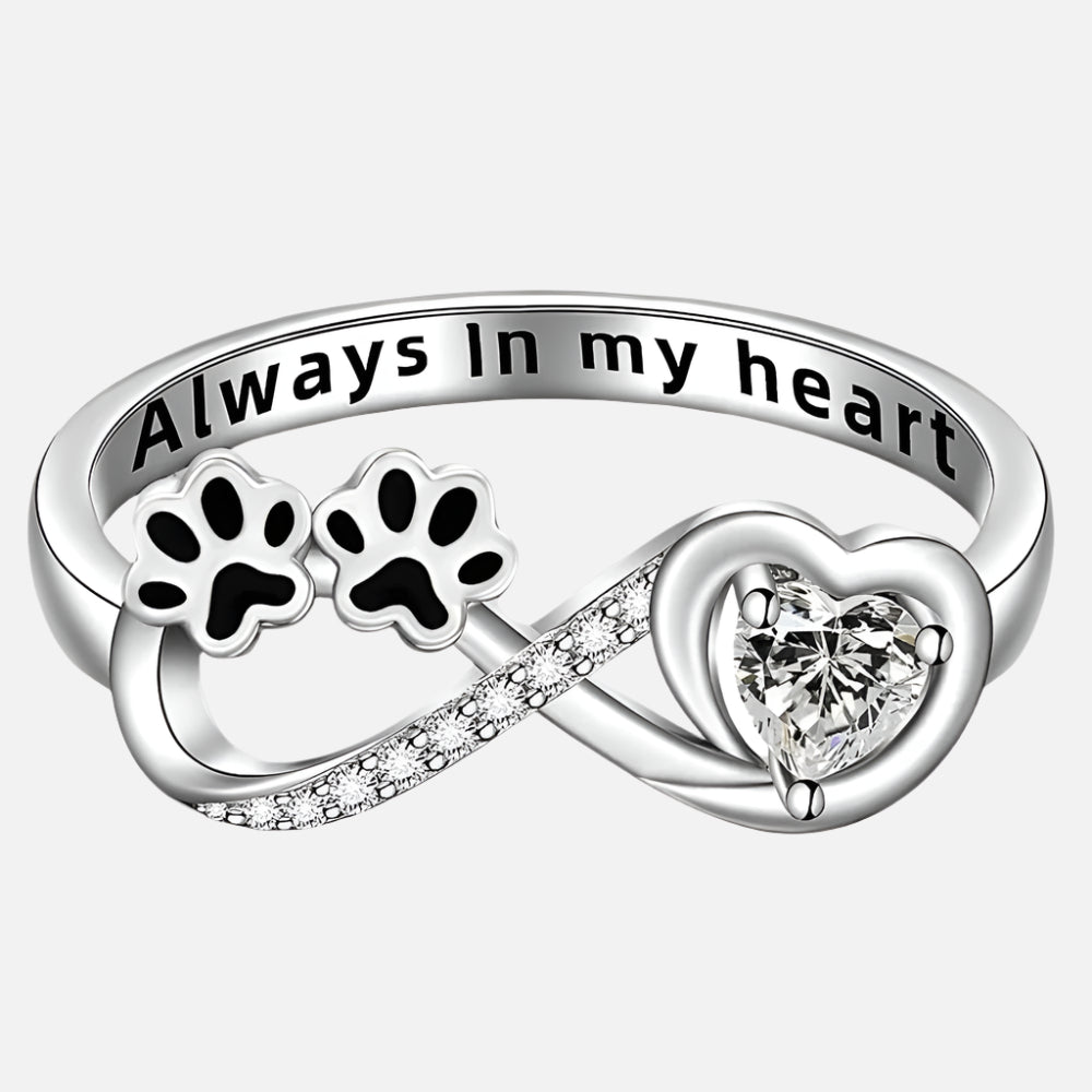 Anillo de circonia cúbica en forma de corazón con diseño de infinito