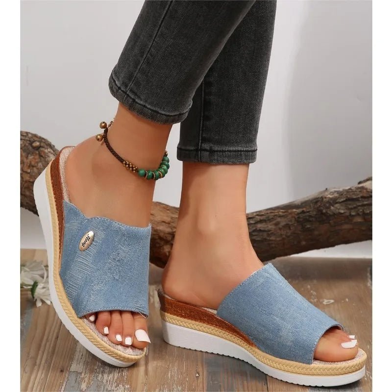 Sandalias Sally de cuña con comodidad equilibrada